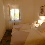 Scappo In Umbria, Casale Fasulo