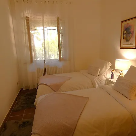 Scappo In Umbria, Casale Fasulo